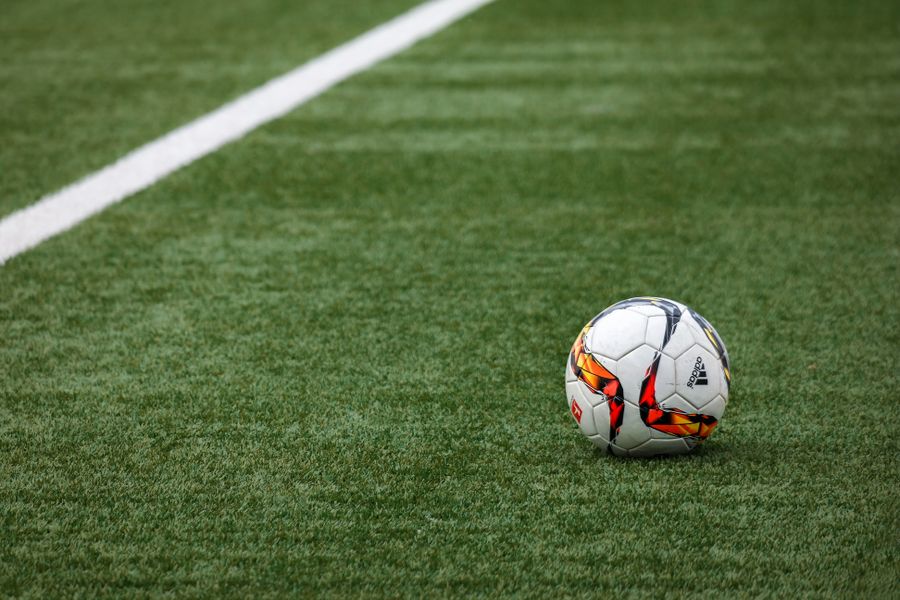 Madridbet sanal spor bahisleri için stadyum ve saha görseli